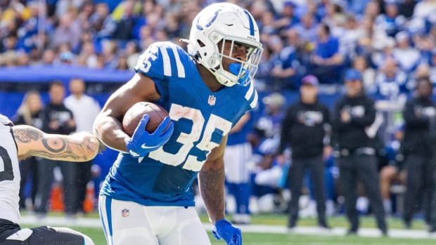 Colts running back Deon Jackson runs the ball in a game vs. the Jaguars.